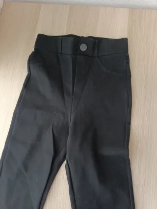 Pantalón negro de tela