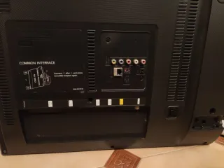 TV Samsung 40 UE40JU6060K para piezas