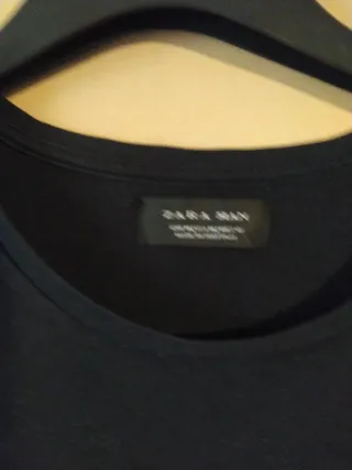 T-shirt Zara Man con scritte