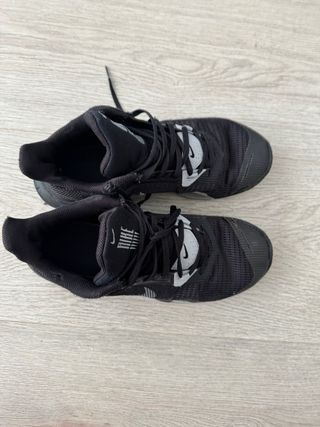 Zapatillas Nike Negras y Grises