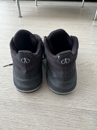 Zapatillas Nike Negras y Grises