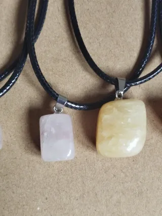 Colgantes de cuarzo surtidos