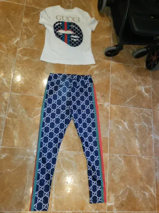 Conjunto Calvin Klein Top y Leggings