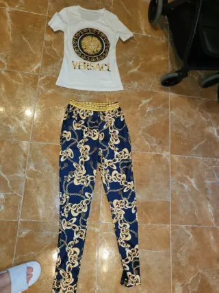 Conjunto Calvin Klein Top y Leggings