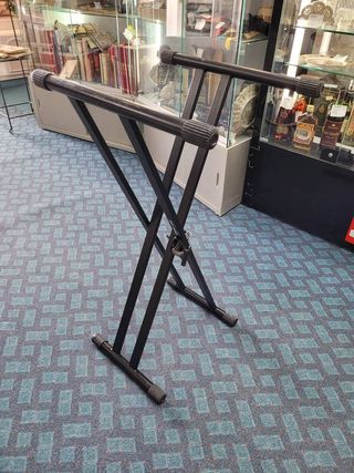 SOPORTE AJUSTABLE PARA TECLADO