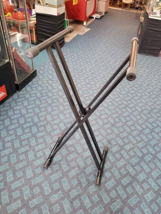 SOPORTE AJUSTABLE PARA TECLADO