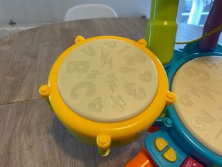 Batería infantil con micrófono