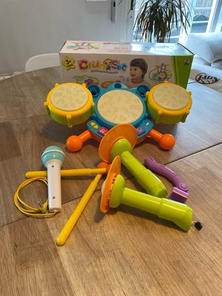 Batería infantil con micrófono