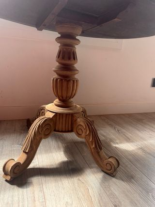 Antigua Mesa Auxiliar Francesa velador