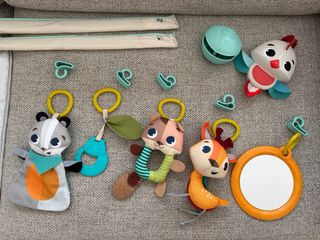 Gimnasio para bebé con juguetes