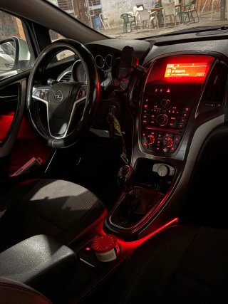 Opel Astra 2011