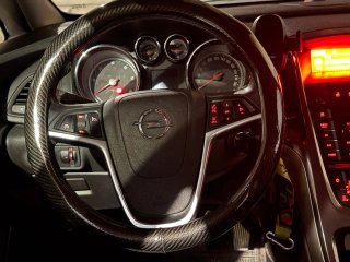 Opel Astra 2011