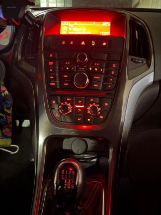 Opel Astra 2011