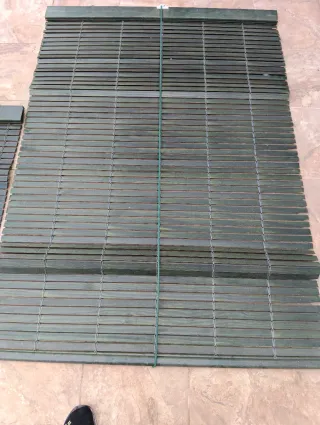 Persiana de bambú y madera