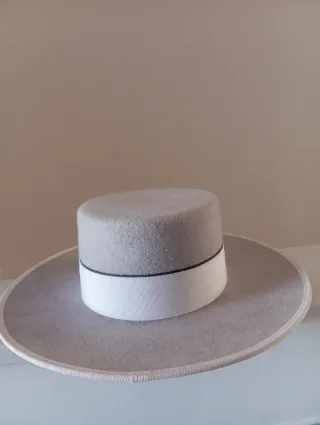 Sombrero Traje Corto Gris
