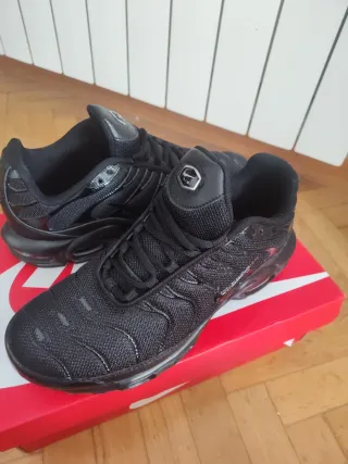 Nike Air Max Plus Negras