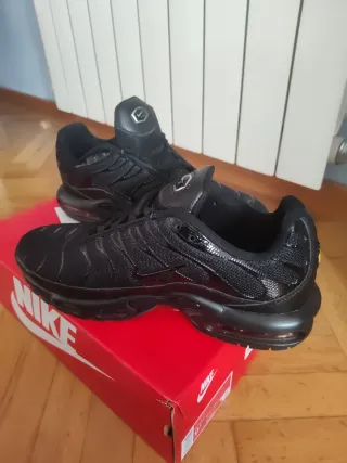 Nike Air Max Plus Negras