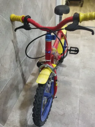Bicicleta Infantil Spiderman Roja