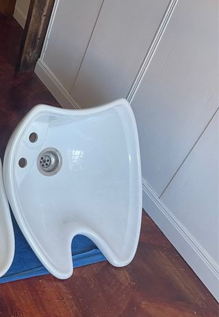 Pica lava-cabezas cerámica blanca