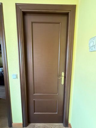 7Puertas madera interior 72x202,5 (7uds) 20 eur ud