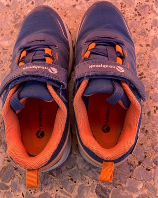 Tenis NeakPeak Trekking Impermeables Talla 32 niño
