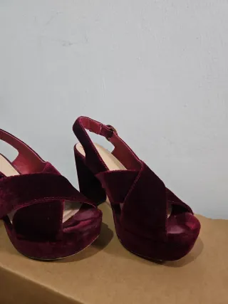 Tacones de terciopelo con plataforma