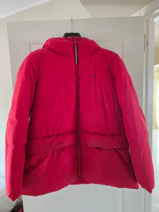Abrigo plumífero Tommy Hilfiger rojo