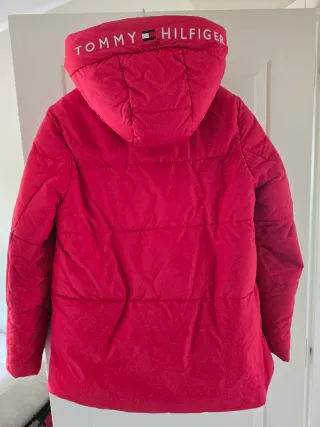 Abrigo plumífero Tommy Hilfiger rojo