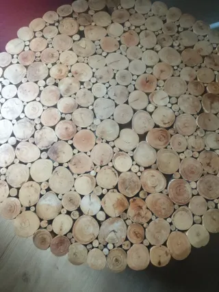 Mesita de centro de madera redonda