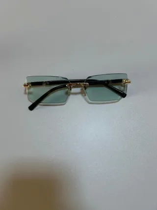 Occhiali tipo Cartier verdi oro