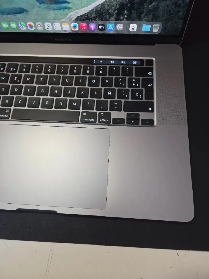 MacBook Pro i9 afbeelding 3