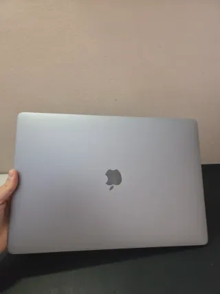 MacBook Pro i9