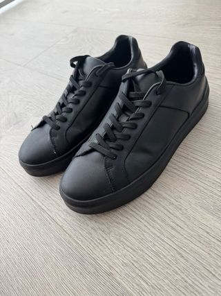 Zapatillas negras