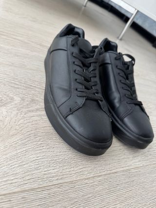 Zapatillas negras