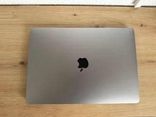 MacBook Pro 13” 2018 Intel Core i7 | 16GB RAM