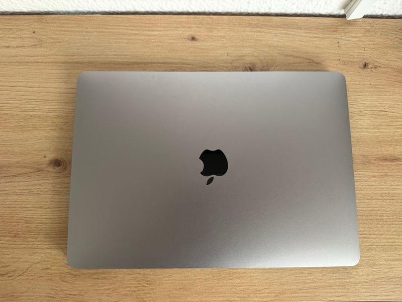 MacBook Pro 13” 2018 Intel Core i7 | 16GB RAM afbeelding 7