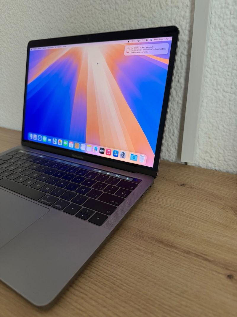 MacBook Pro 13” 2018 Intel Core i7 | 16GB RAM afbeelding 4