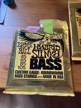 Cuerdas Bajo Ernie Ball Hybrid Slinky
