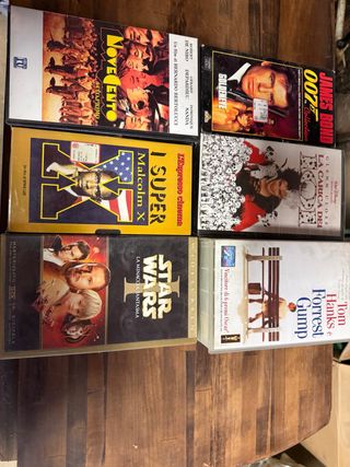 VHS: James Bond Goldeneye, Star Wars, Forrest Gump