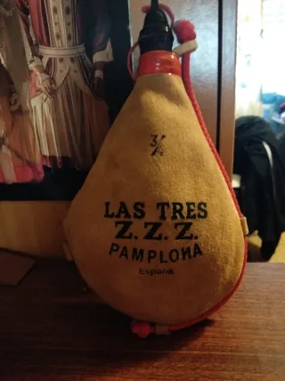 Bota de vino Las Tres ZZZ 3/4L