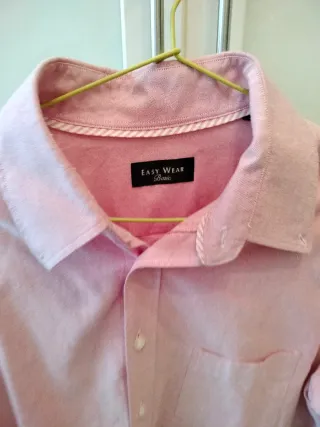 Oferta abrigo hombre corte fiel y camisa easy wear