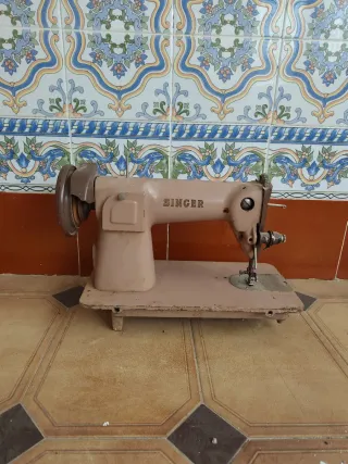 Máquina de coser Singer antigua