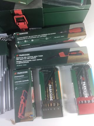 Caja de herramientas Parkside con accesorios