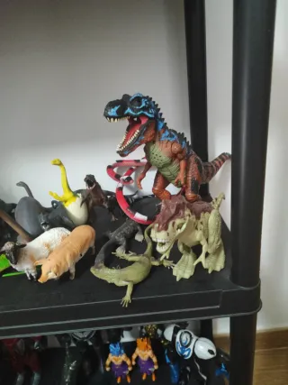 Lote dinosaurios y animales varios