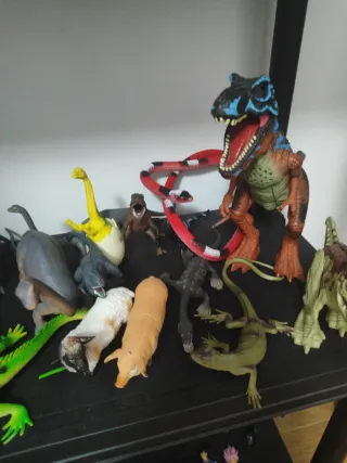 Lote dinosaurios y animales varios