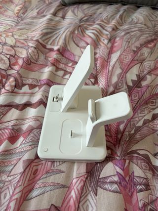 Base de carga Apple para iPhone y Watch