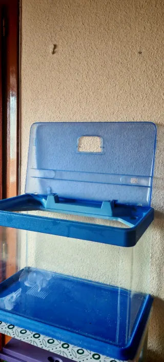 Pecera 40L con tapa azul