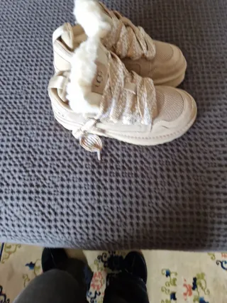 Botas UGG Beige con Forro de Pelo