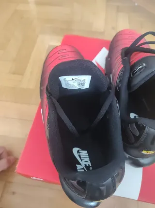 Nike Air Max Plus Zapatillas Rojas y Negras