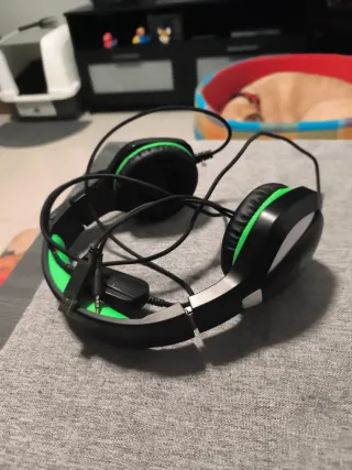 Auriculares Gaming Negros y Verdes